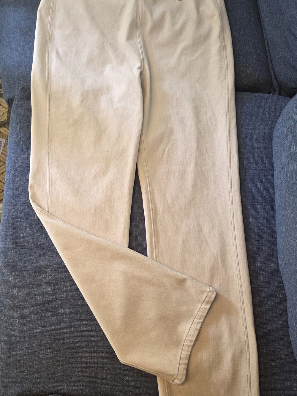 Lysse Straight-Leg Jeans in Light Beige